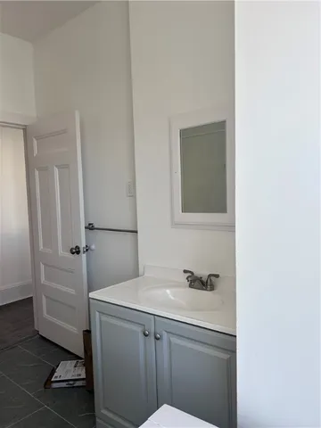 $2,300 | 181 Reynolds Avenue, Unit 2, Providence, RI 02905