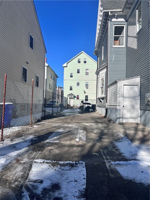 181 Reynolds Avenue, Unit 2 Providence, RI 02905 - Photo 3 of 16