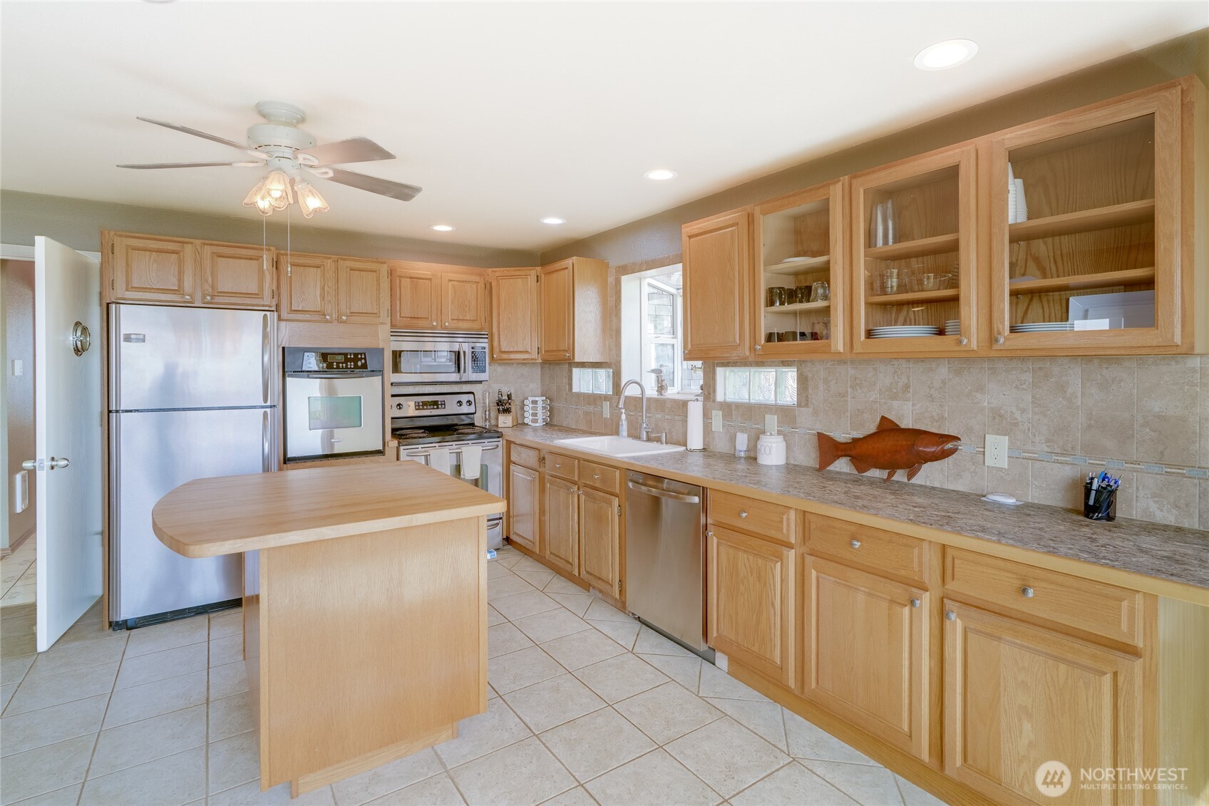 830 Riverview Lane Chinook, WA 98614 - Photo 5 of 29