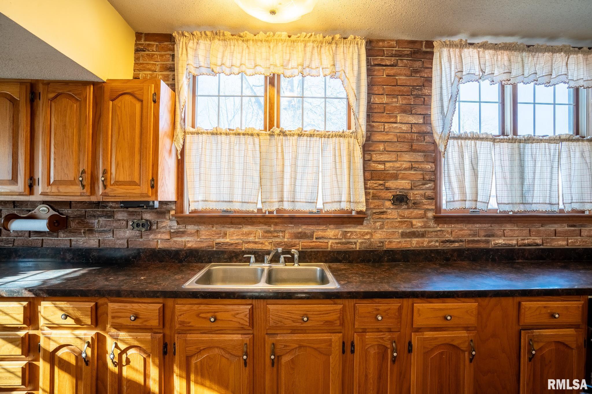 401 North Jenette Avenue Buckner, IL 62819 - Photo 14 of 53