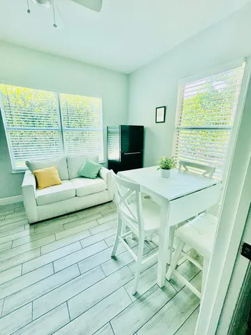 $2,500 | 1036 Francis Street, West Palm Beach, FL 33405