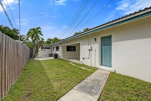 $2,000 | 2506 Northeast 16th Avenue, Wilton Manors, FL 33305