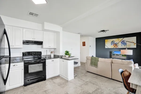 $2,000 | 2506 Northeast 16th Avenue, Wilton Manors, FL 33305