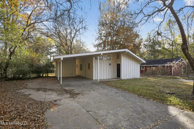 $64,600 | 346 Queen Theresa Lane, Jackson, MS 39209