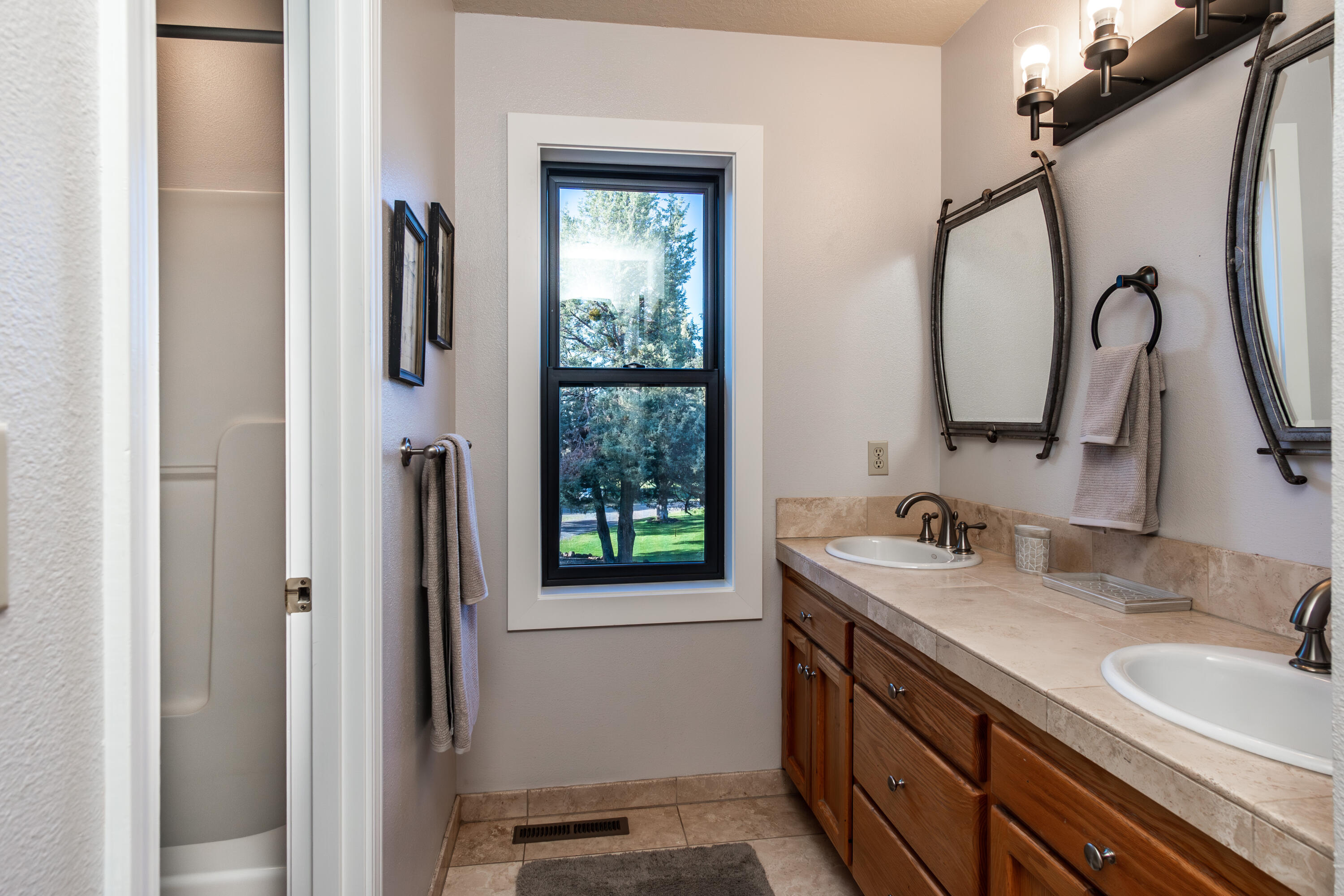 62625 Erickson Road Bend, OR 97701 - Photo 56 of 84 62625 Erikson, Bend-106