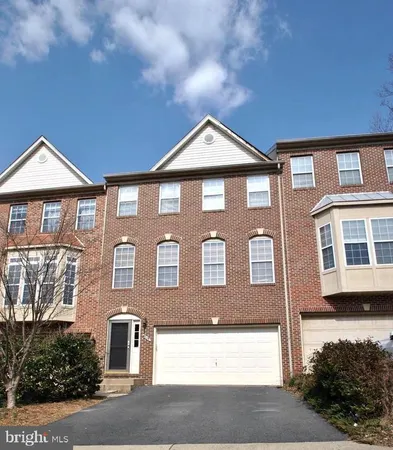 $3,600 | 4119 Brookgreen Drive, Fairfax, VA 22033