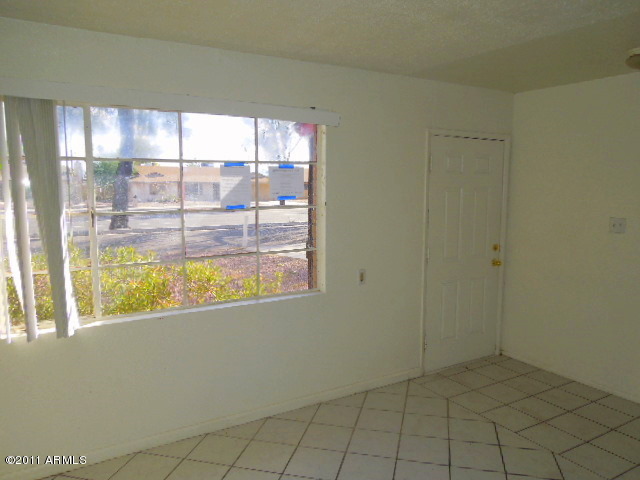 3938 West Bethany Home Road Phoenix, AZ 85019 - Photo 6 of 17 Eat In Kitchen