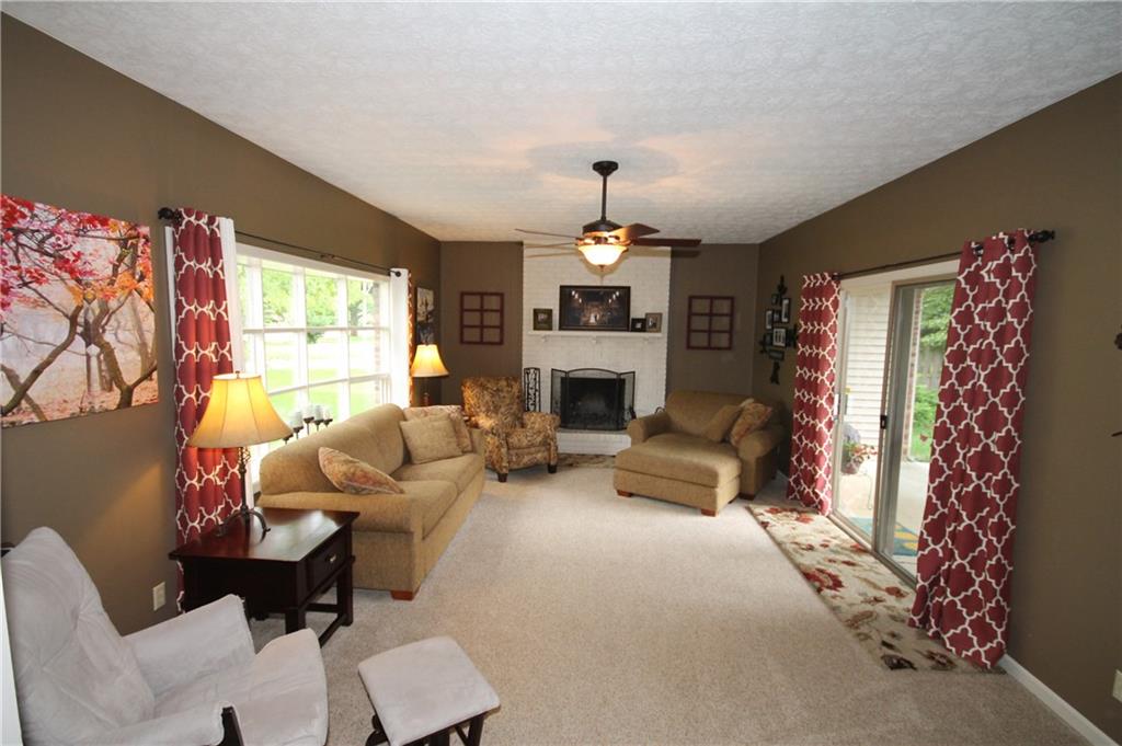 3610 River Road Columbus, IN 47203 - Photo 3 of 23 Gallery Image 3