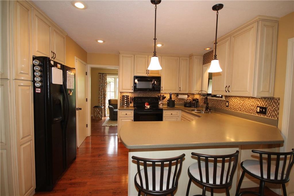 3610 River Road Columbus, IN 47203 - Photo 8 of 23 Gallery Image 8