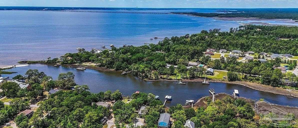 1972 Bay Point Boulevard Milton, FL 32583 - Photo 3 of 4