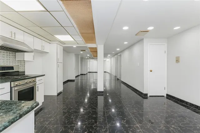 an empty room with a empty space