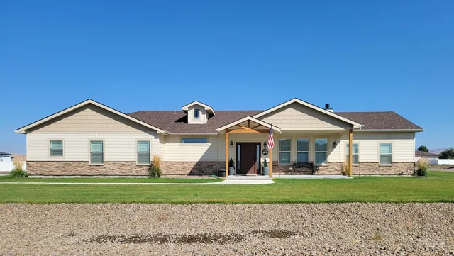 $839,000 | 4505 Northwest Purple Sage Cir Mountain, Mountain Home, ID 83647