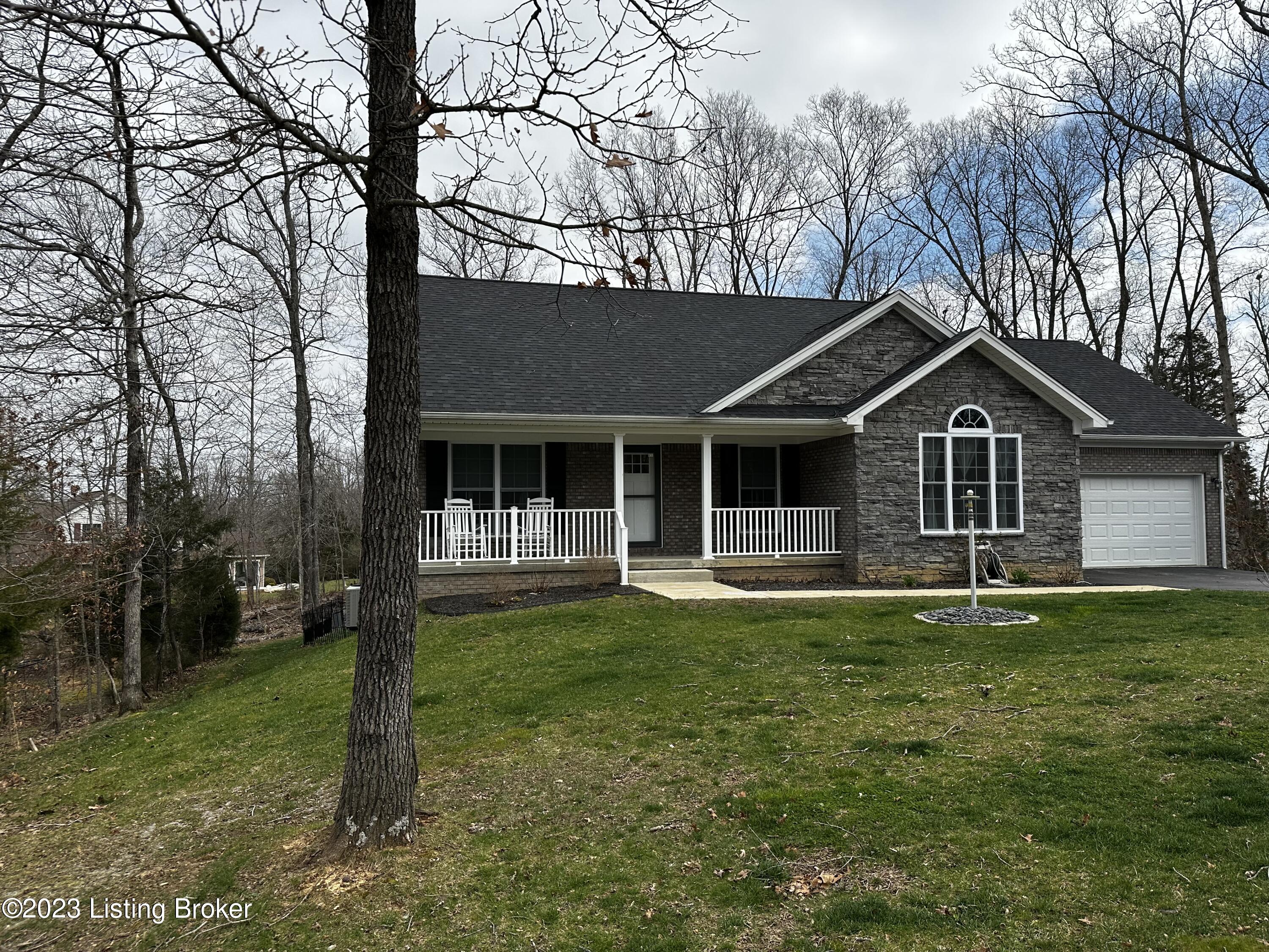242 Bobwhite Road Brandenburg, KY 40108 - Photo 6 of 68 0533206F-2A1C-43C9-8845-B2E0B1C80F58