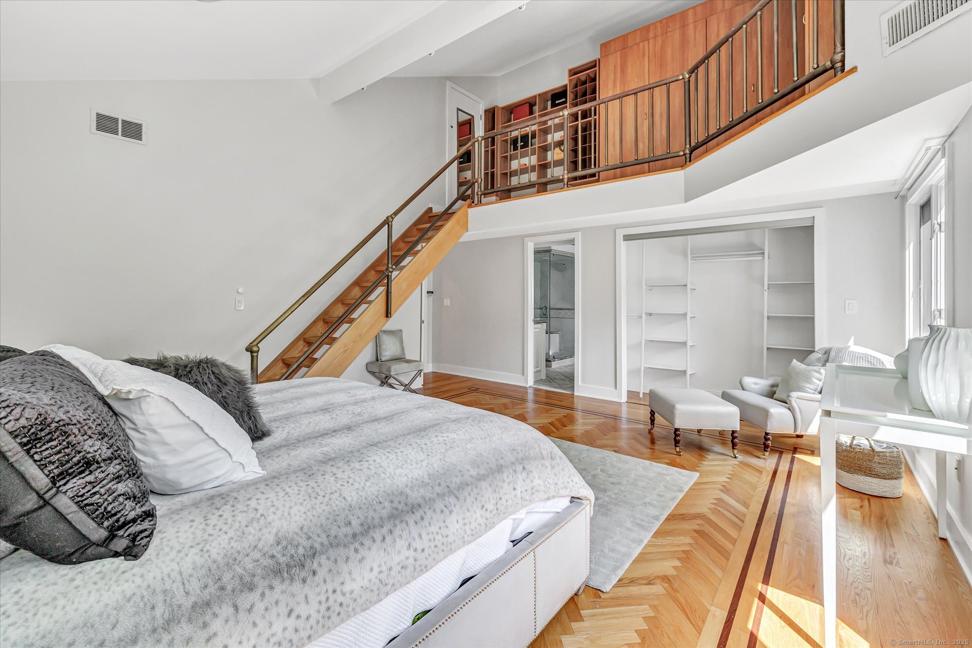 19 A Darbrook Road Westport, CT 06880 - Photo 23 of 40 a living room with furniture