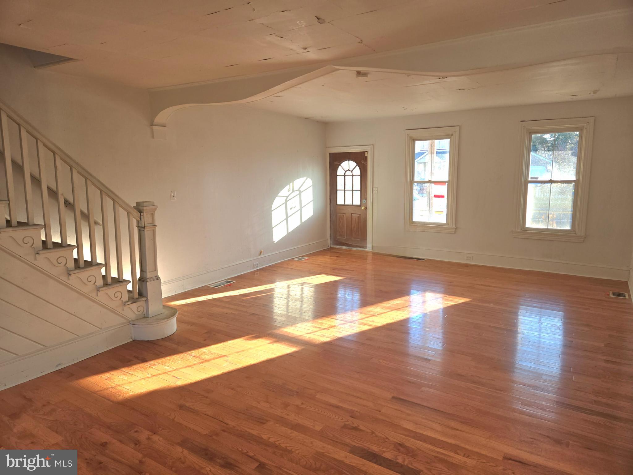 531 Broad Street Beverly, NJ 08010 - Photo 4 of 19