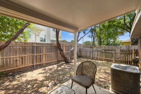 $425,000 | 2910 Whisper Oaks Lane, Georgetown, TX 78628