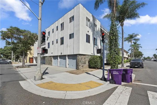 $419,900 | 505 Cedar Avenue, Unit 2A, Long Beach, CA 90802