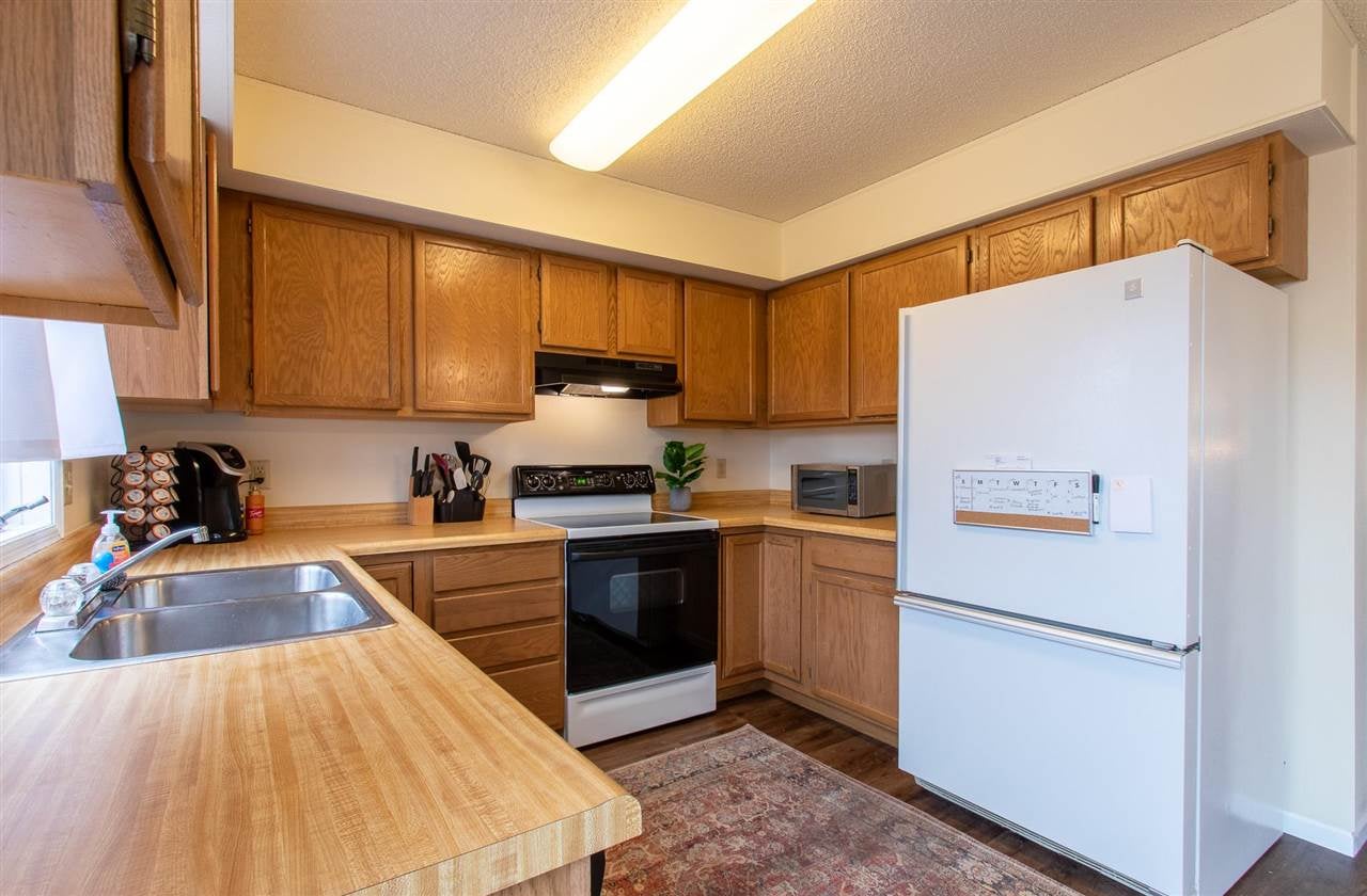 1911 Earl Road Iowa City, IA 52246 - Photo 11 of 21 Gallery Image 11