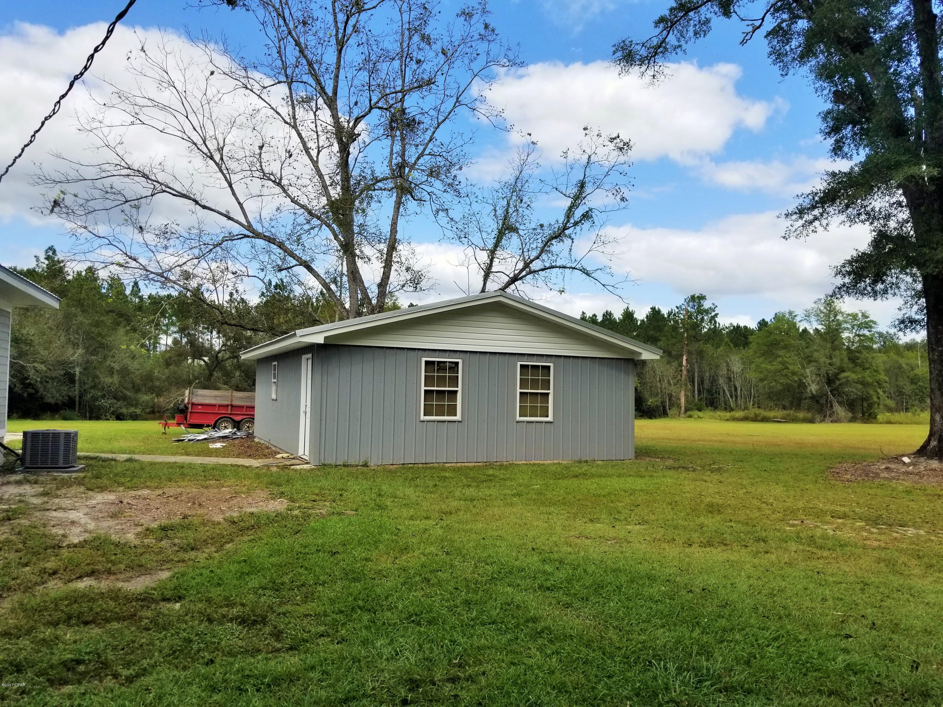 1864 Sweet Bay Road Chipley, FL 32428 - Photo 7 of 28 Gallery Image 7