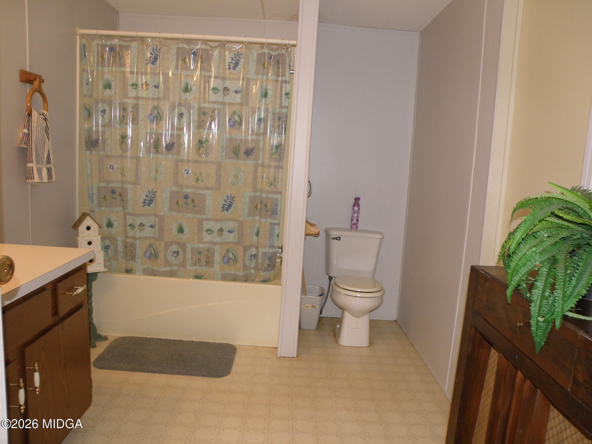 440 Smith Road Haddock, GA 31033 - Photo 20 of 31 Hall Bath (2)