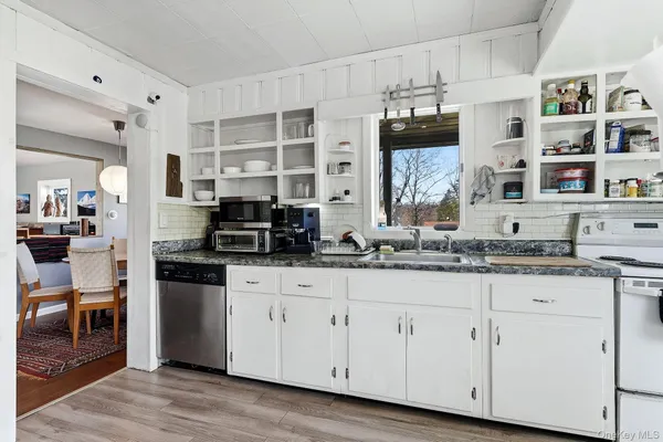 $750,000 | 9 Cottage Grove Avenue, Thornwood, NY 10594