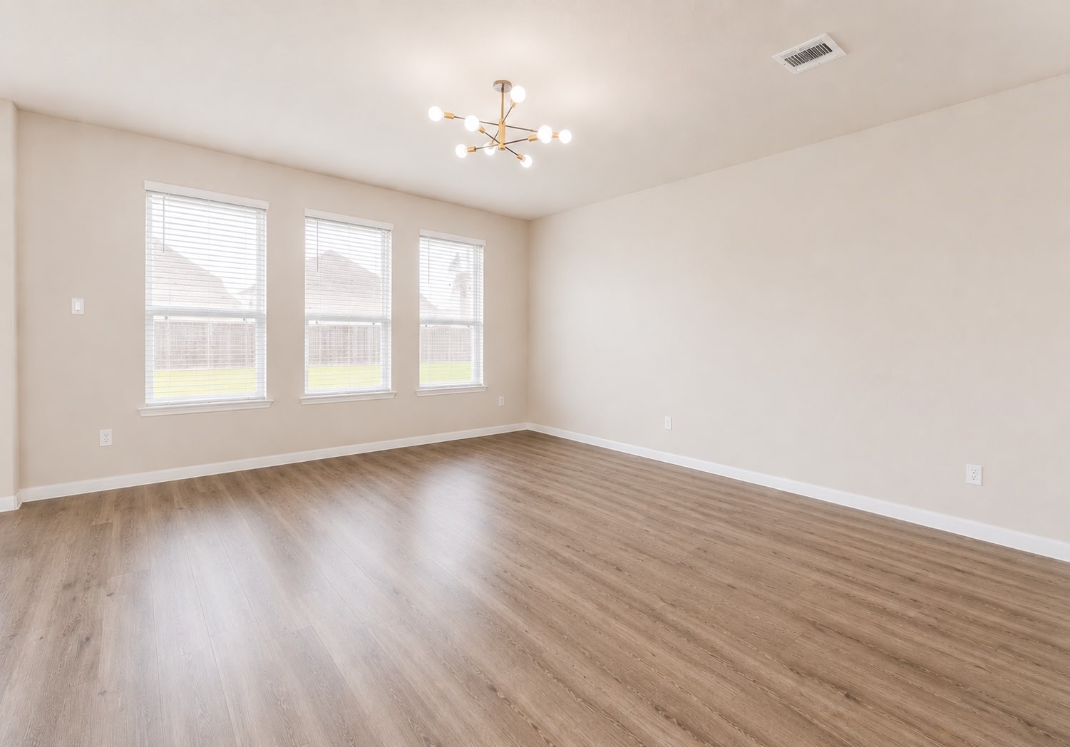 2835 Autumn Mist Lane Conroe, TX 77304 - Photo 5 of 36 Living Area