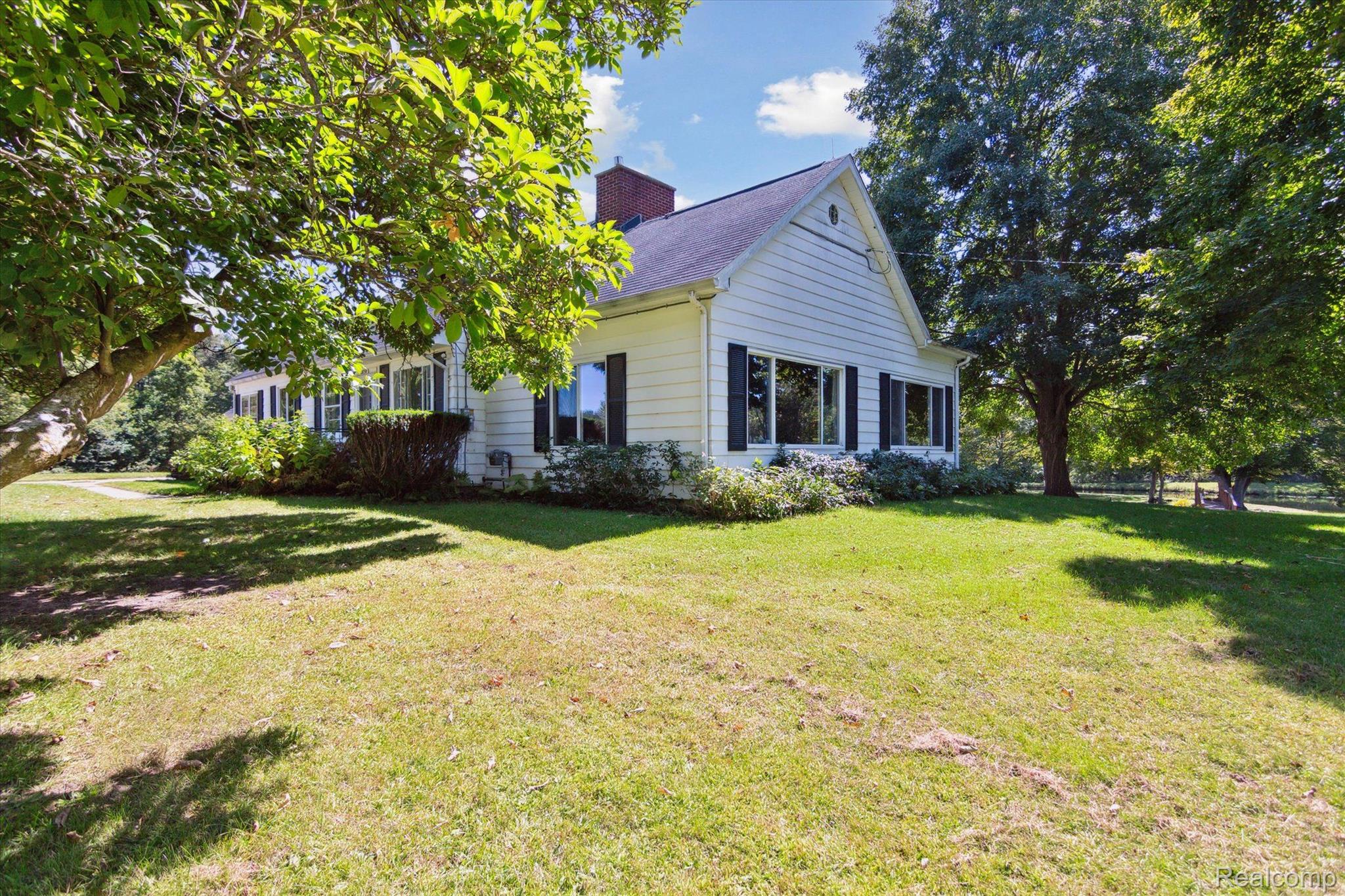 2850 East Clyde Road Howell, MI 48855 - Photo 10 of 80 Gallery Image 10