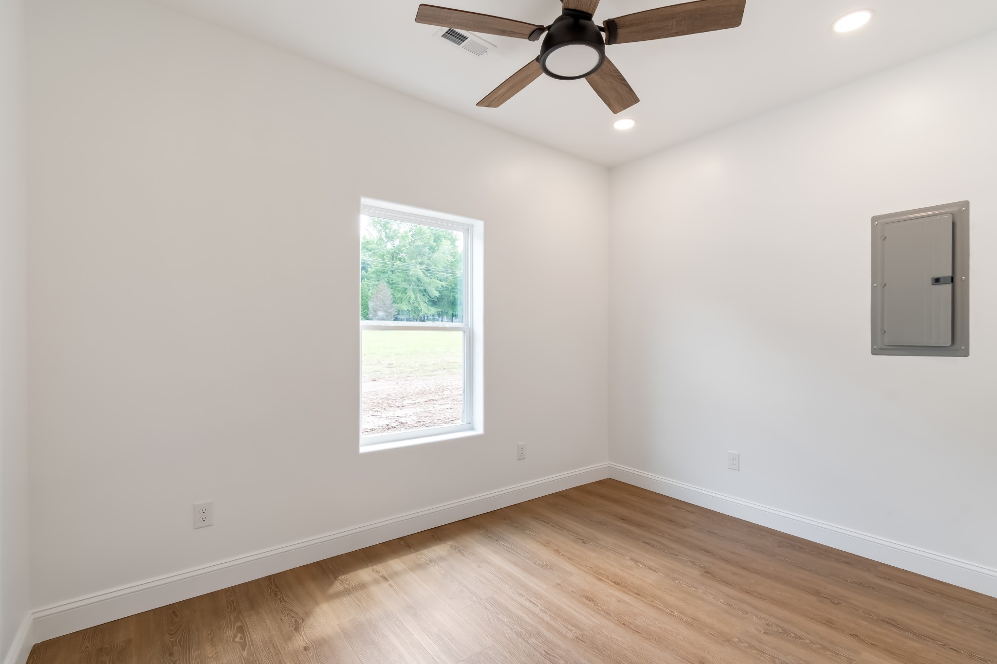 2757 Lick Creek Road Linden, TN 37096 - Photo 33 of 49