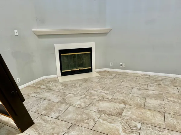 $1,595 | 502 West 17th Street, Unit K, Austin, TX 78701