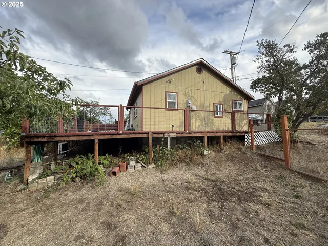 $349,000 | 725 Northeast Denver Street, Roseburg, OR 97470