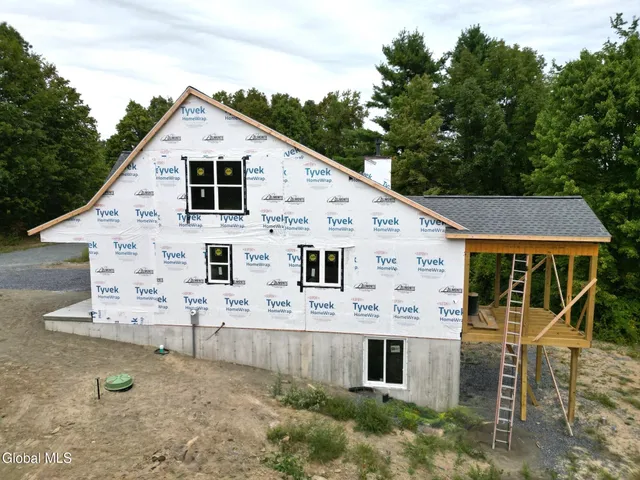 $637,900 | 5 Bexley Lane, Mechanicville, NY 12118