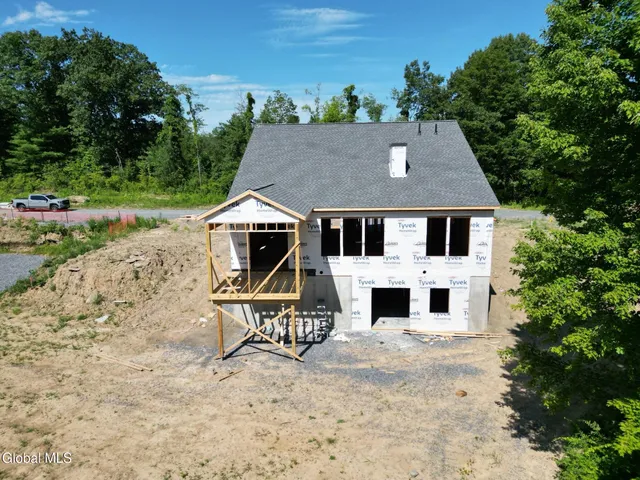 $637,900 | 5 Bexley Lane, Mechanicville, NY 12118