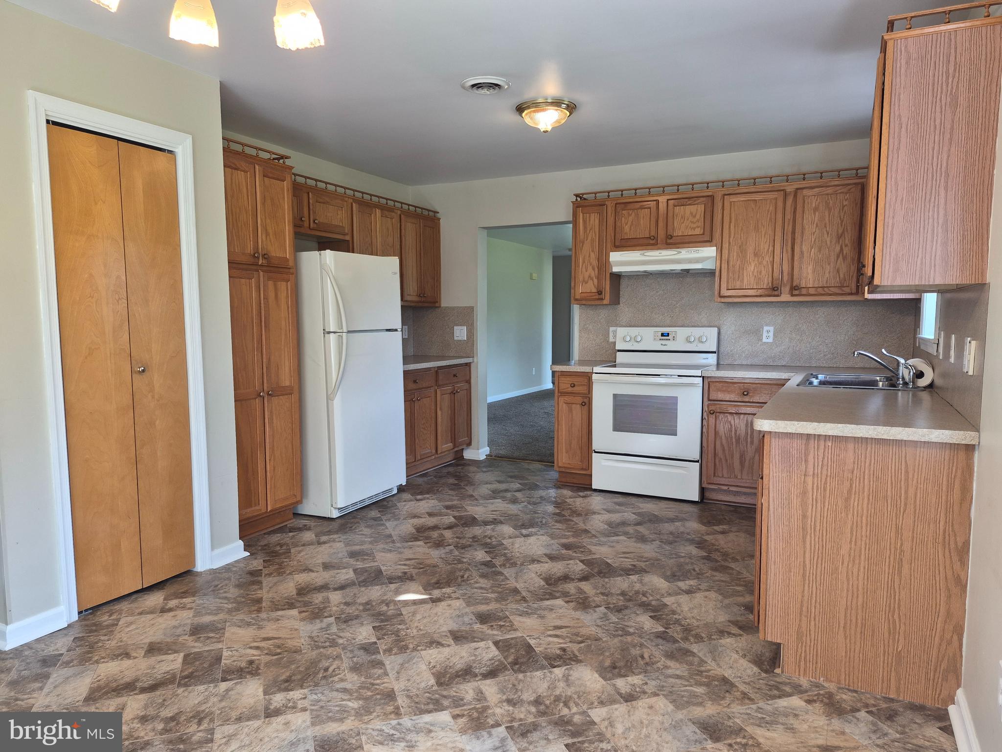 283 Colorado Street Marion, PA 17235 - Photo 13 of 26 kitchen/dining area