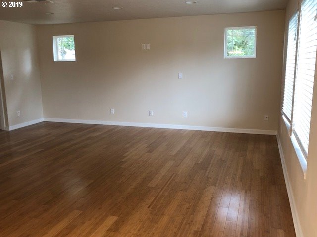 1099 Anderson Lane Springfield, OR 97477 - Photo 12 of 32