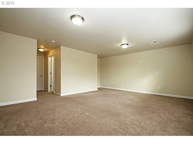 1099 Anderson Lane Springfield, OR 97477 - Photo 18 of 32