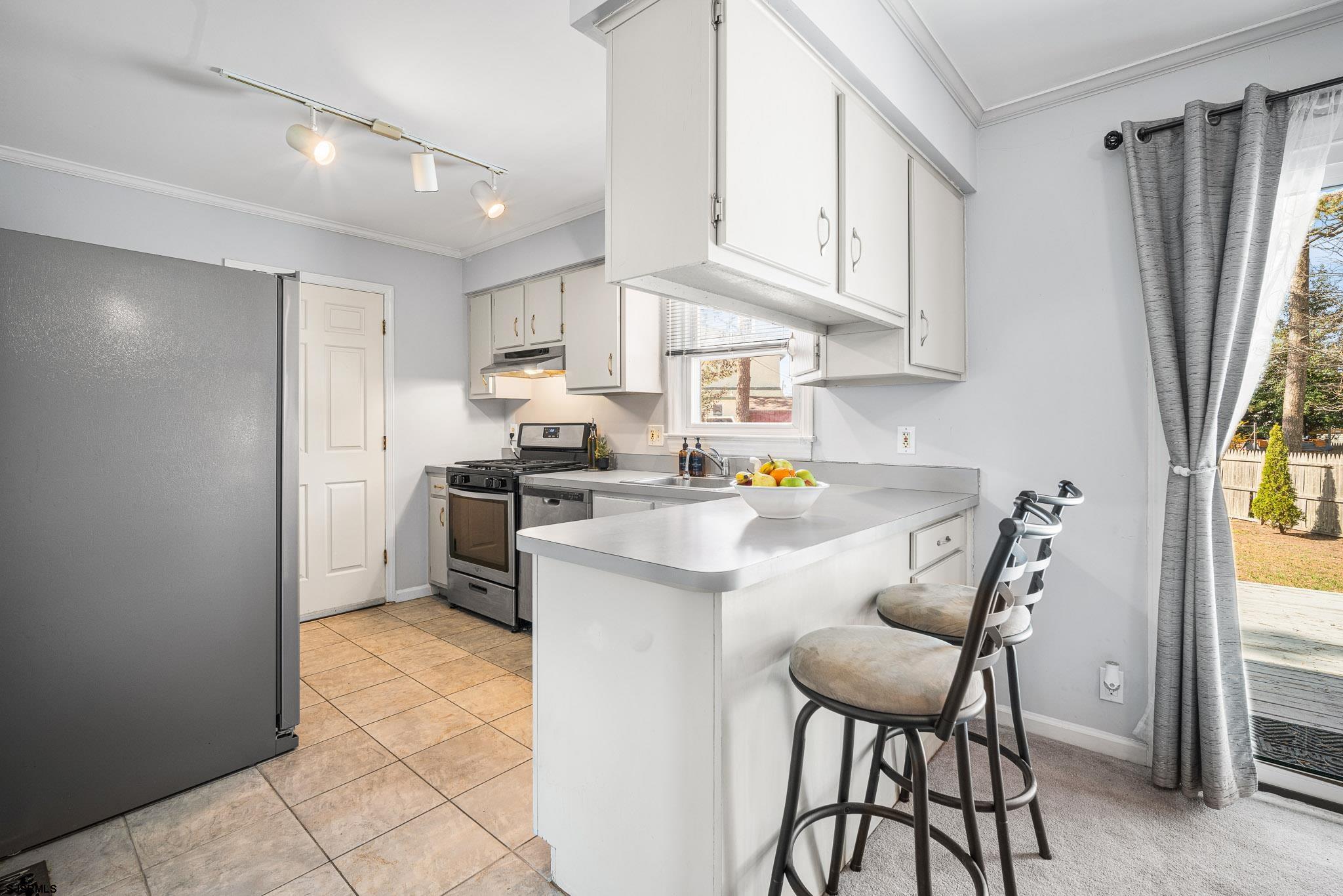 104 Laurel Circle Absecon, NJ 08201 - Photo 7 of 30