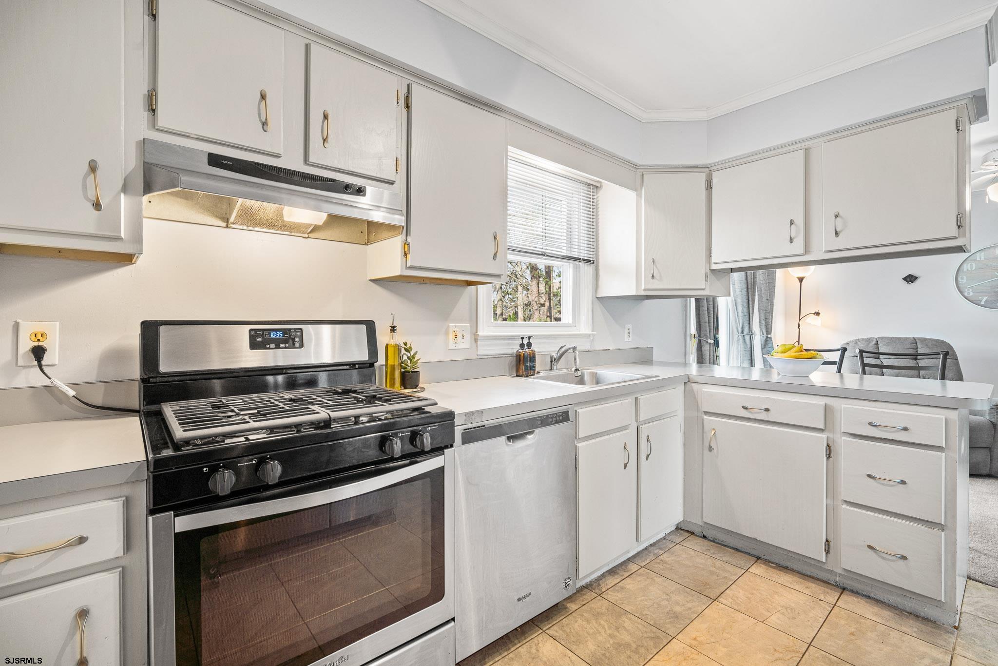 104 Laurel Circle Absecon, NJ 08201 - Photo 9 of 30