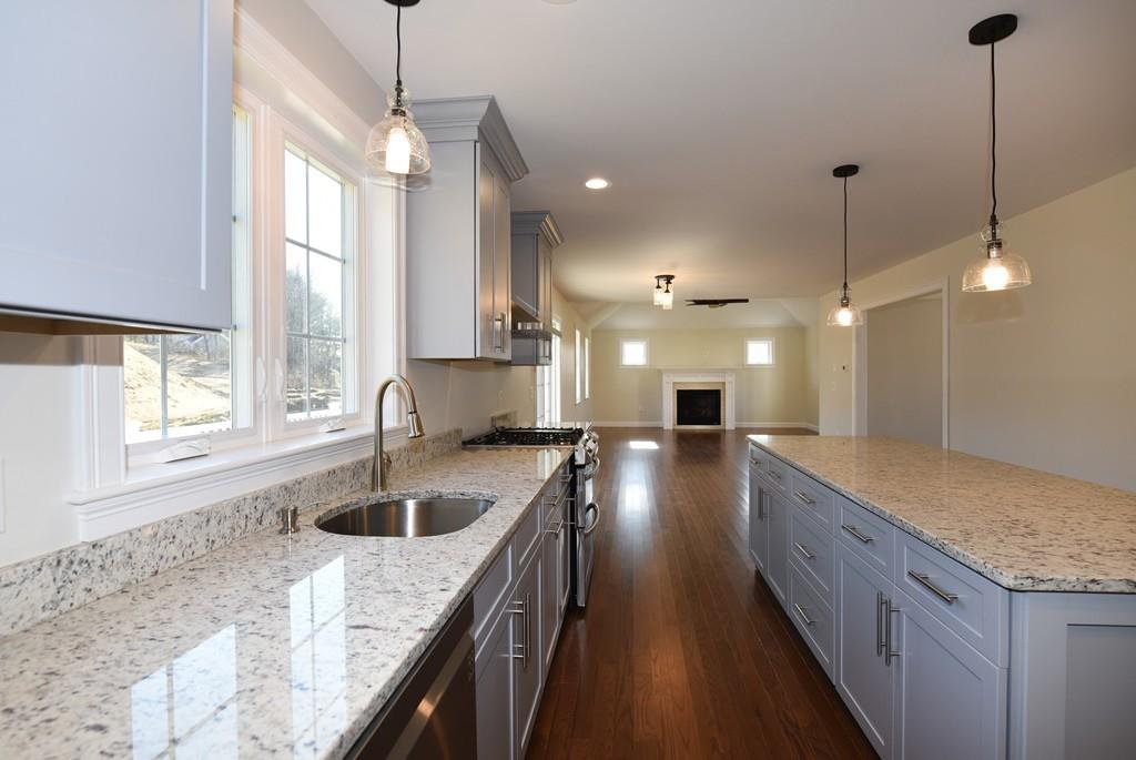 2 Barrows Brook Circle Kingston, MA 02364 - Photo 4 of 11