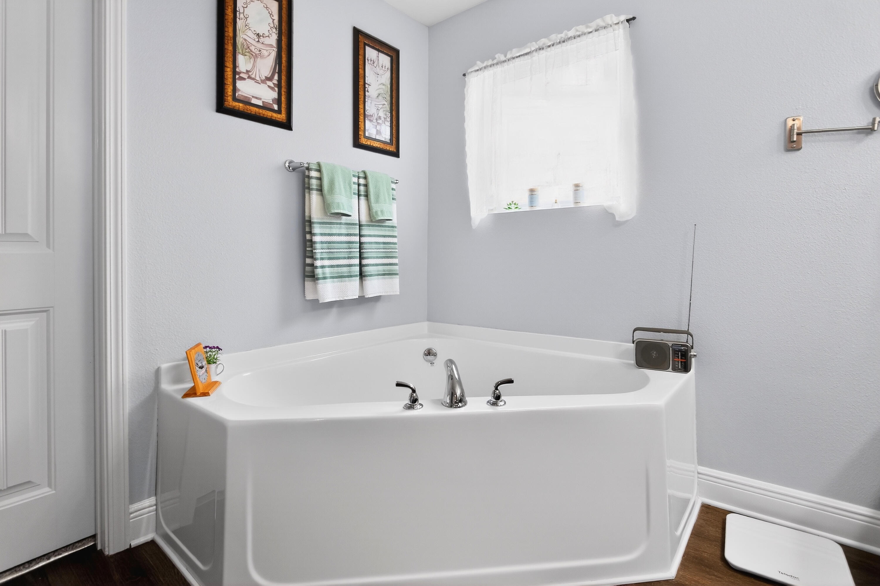 6317 Antigone Circle Crestview, FL 32536 - Photo 26 of 32 a bathroom with a tub and sink