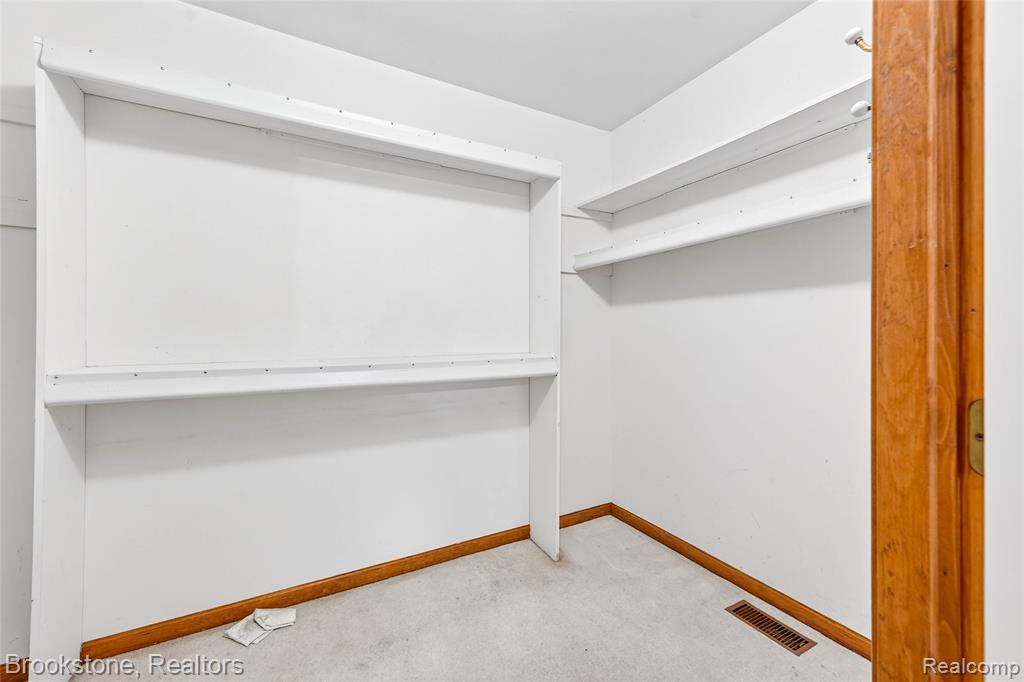 42645 Riggs Road Belleville, MI 48111 - Photo 27 of 51 Gallery Image 27