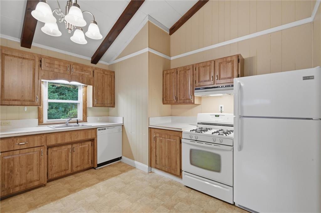 2907 Old Plank Road New Castle, PA 16105 - Photo 21 of 30 Accessory kitchen