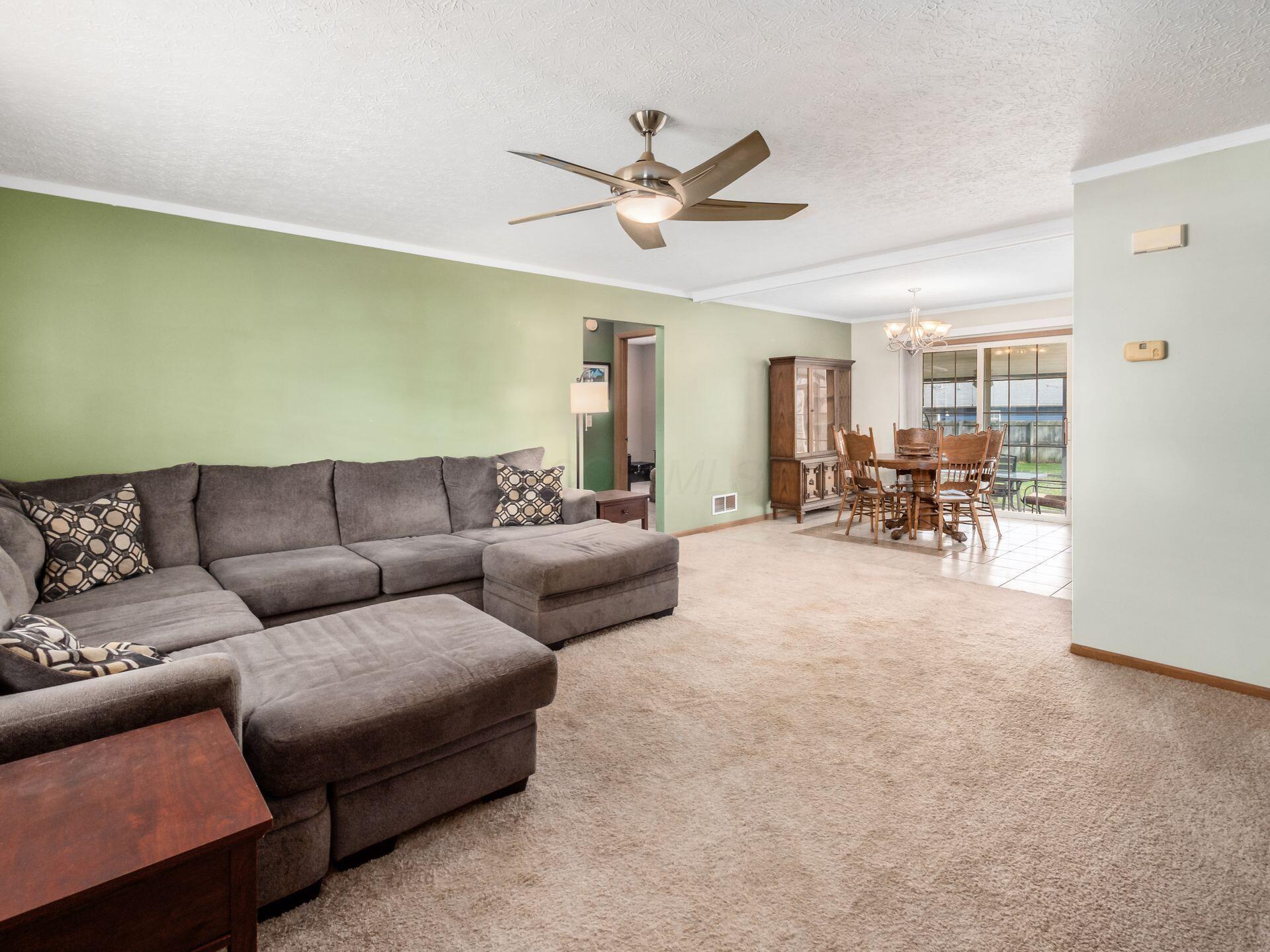 5041 Cook Road Ashville, OH 43103 - Photo 9 of 43 Living Room