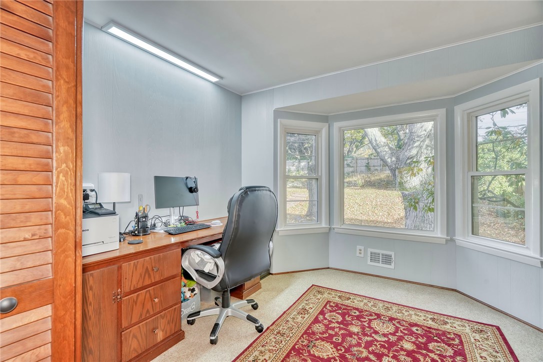 284 Belmeade Road Irondequoit, NY 14617 - Photo 18 of 41