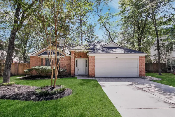 $2,300 | 198 North Village Knoll Circle, The Woodlands, TX 77381