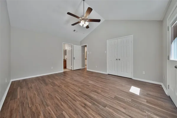 $2,300 | 198 North Village Knoll Circle, The Woodlands, TX 77381