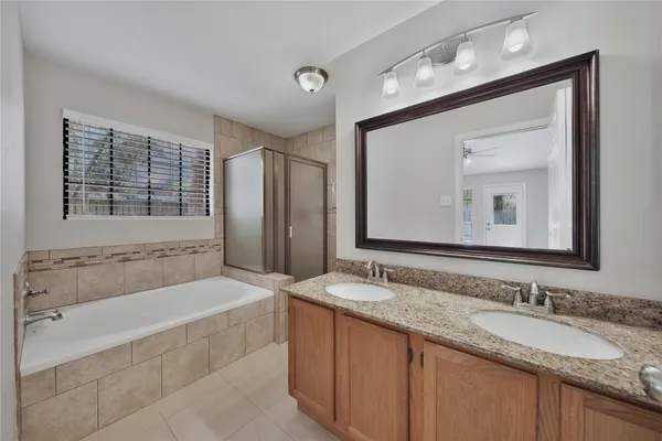 $2,300 | 198 North Village Knoll Circle, The Woodlands, TX 77381