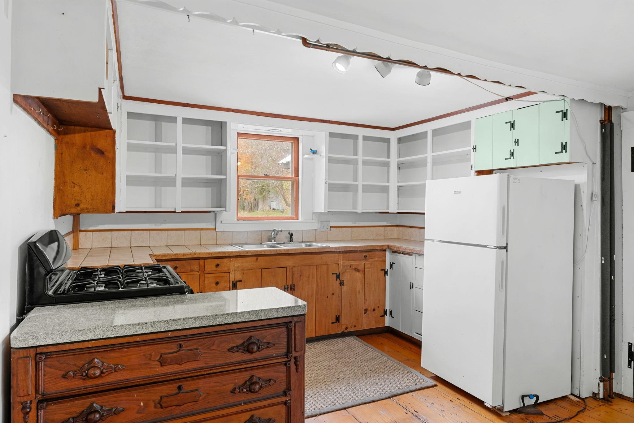 1026 E Road Berlin, VT 05641 - Photo 4 of 39