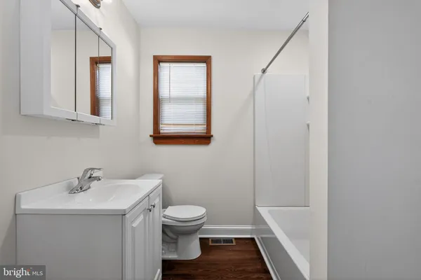 $2,100 | 511 3rd Avenue, Audubon, NJ 08106