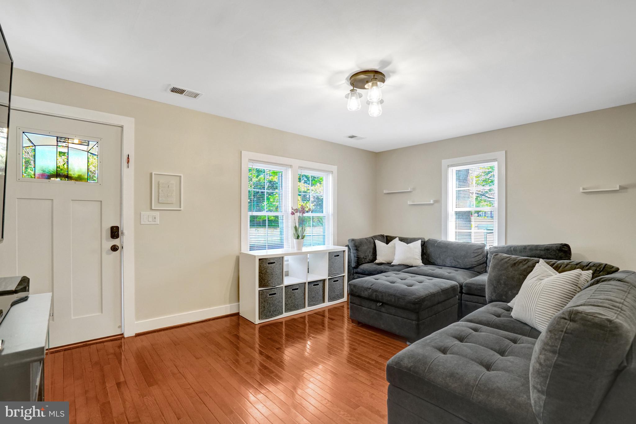 3107 Memorial Street Alexandria, VA 22306 - Photo 6 of 45 Light and bright entry into family room