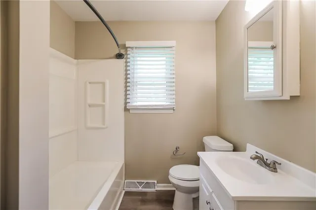 $1,720 | 11302 Norton Avenue, Kansas City, MO 64137